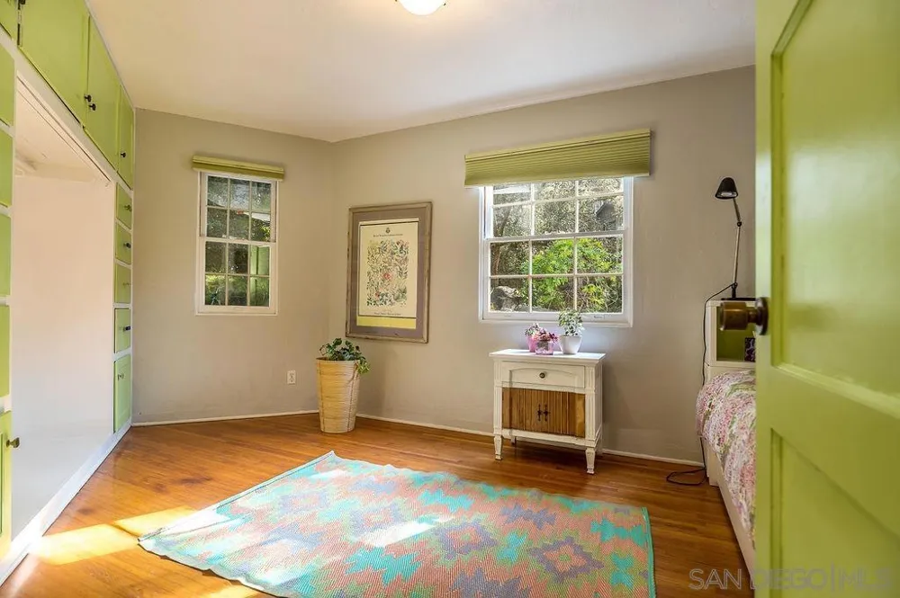 9707 Shadow Rd La Mesa, CA 91941