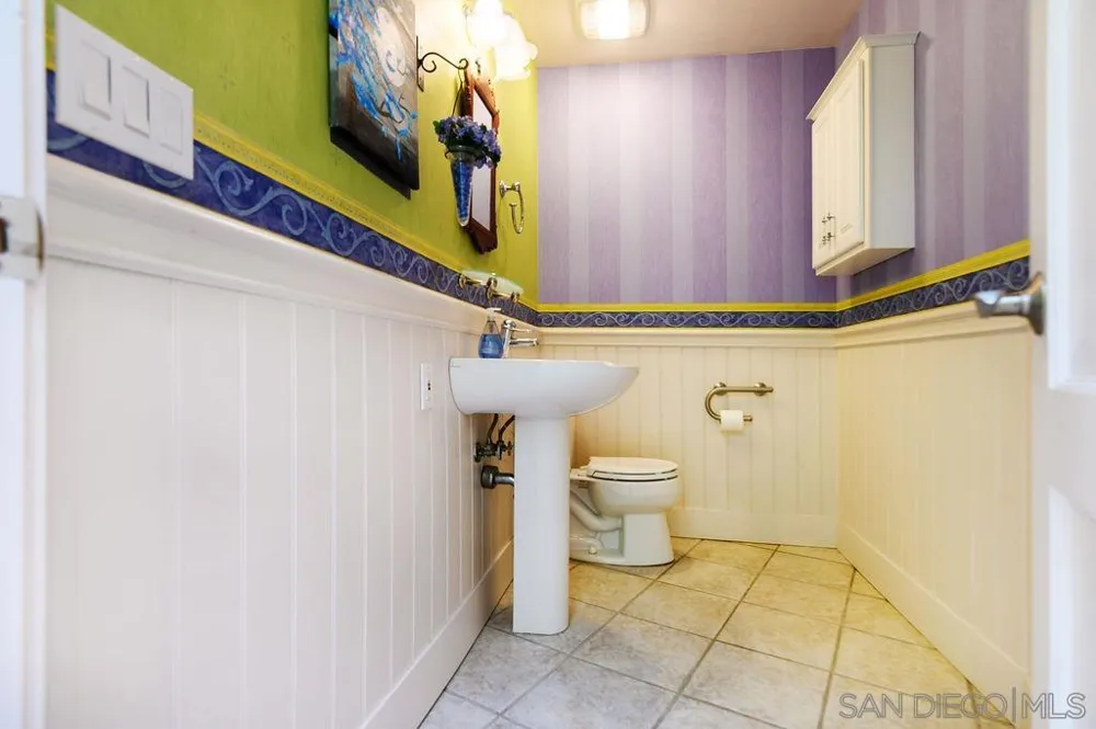 9707 Shadow Rd La Mesa, CA 91941