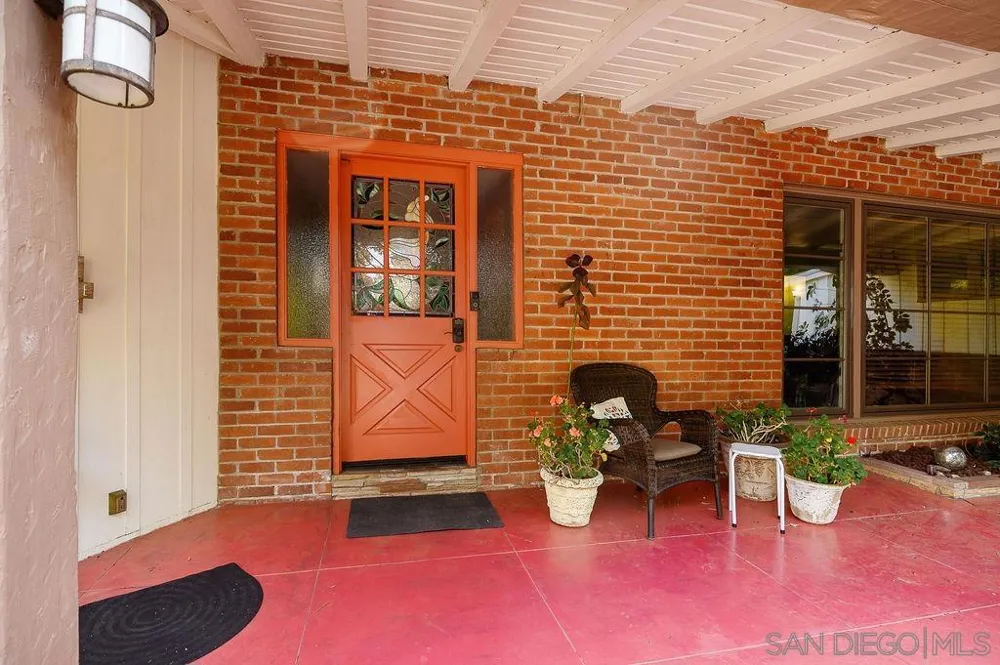 9707 Shadow Rd La Mesa, CA 91941