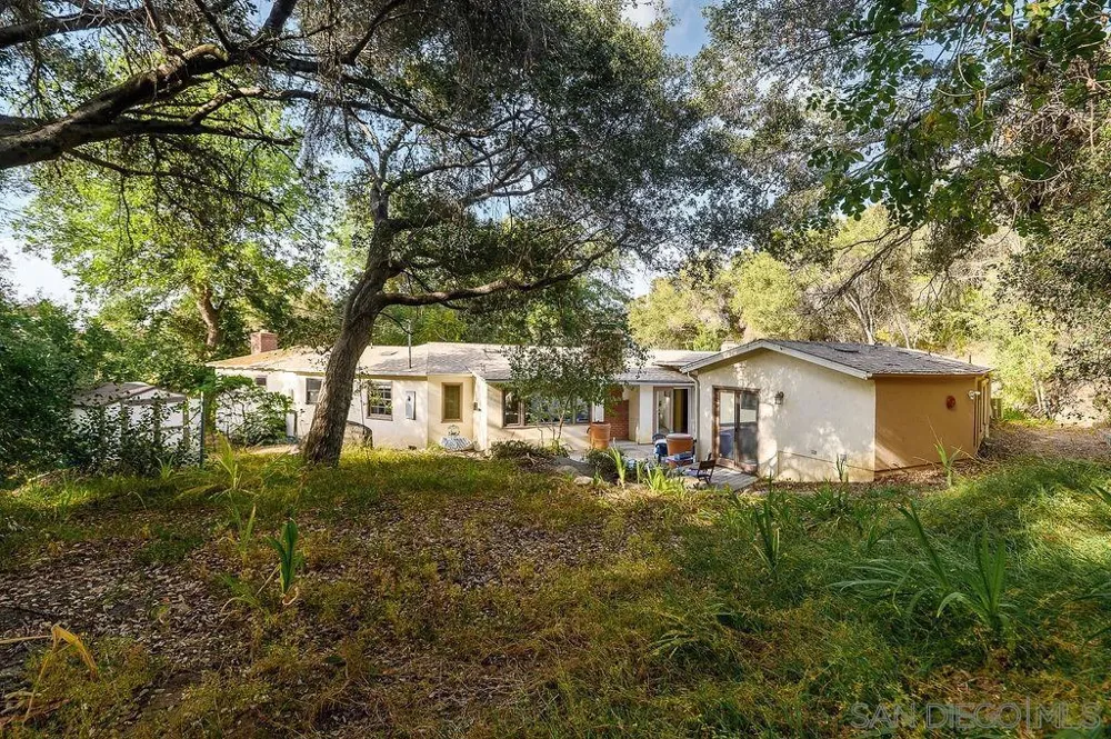 9707 Shadow Rd La Mesa, CA 91941