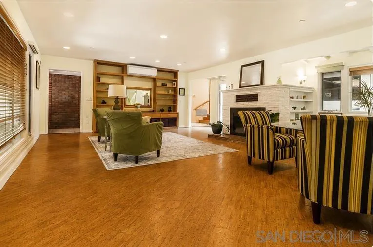 9707 Shadow Rd La Mesa, CA 91941