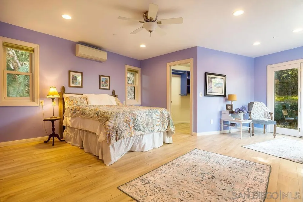 9707 Shadow Rd La Mesa, CA 91941