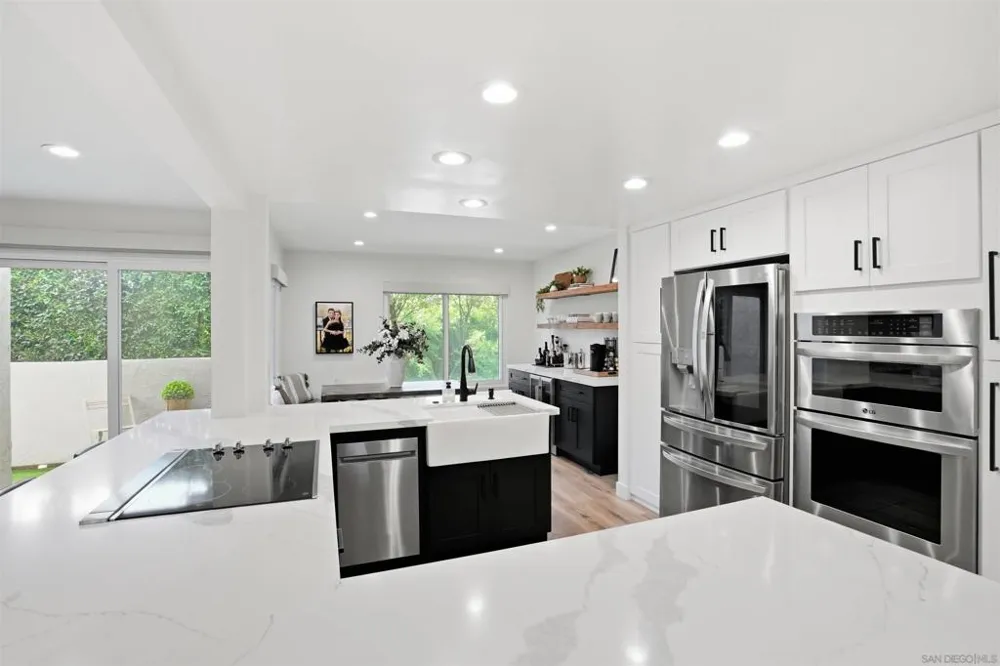 2444 Caminito Venido San Diego, CA 92107