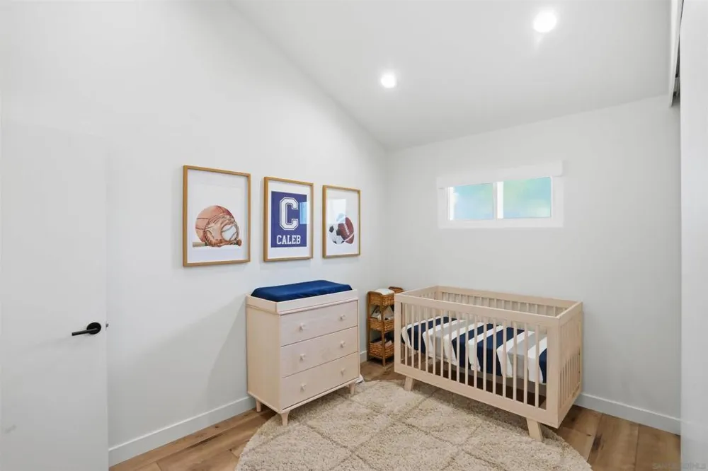 2444 Caminito Venido San Diego, CA 92107