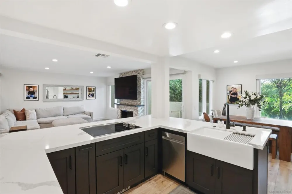 2444 Caminito Venido San Diego, CA 92107