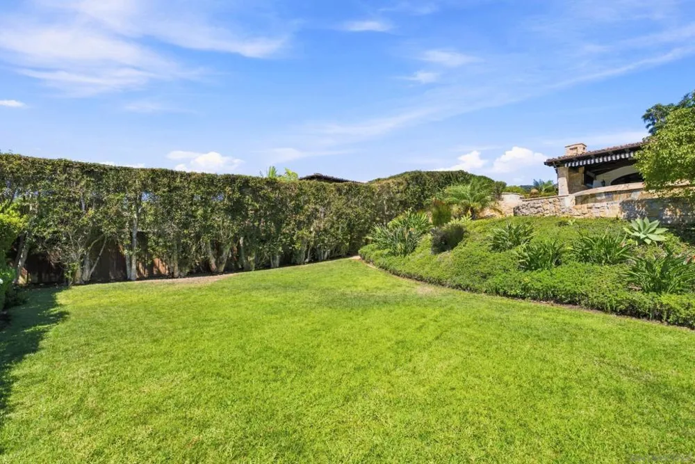 208 S Rios Solana Beach, CA 92075