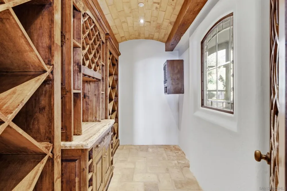 208 S Rios Solana Beach, CA 92075