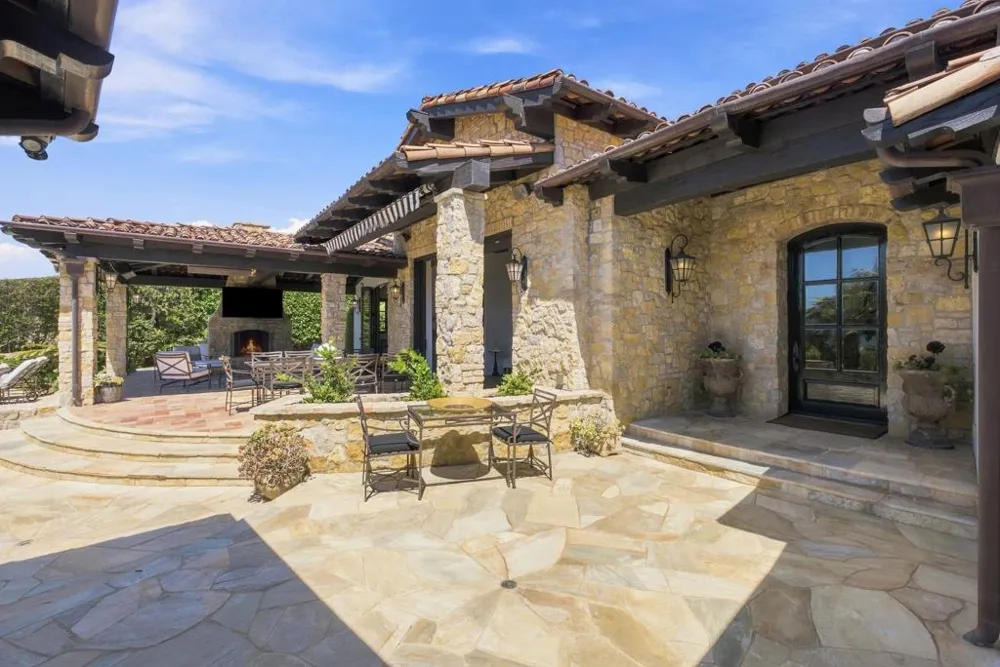 208 S Rios Solana Beach, CA 92075