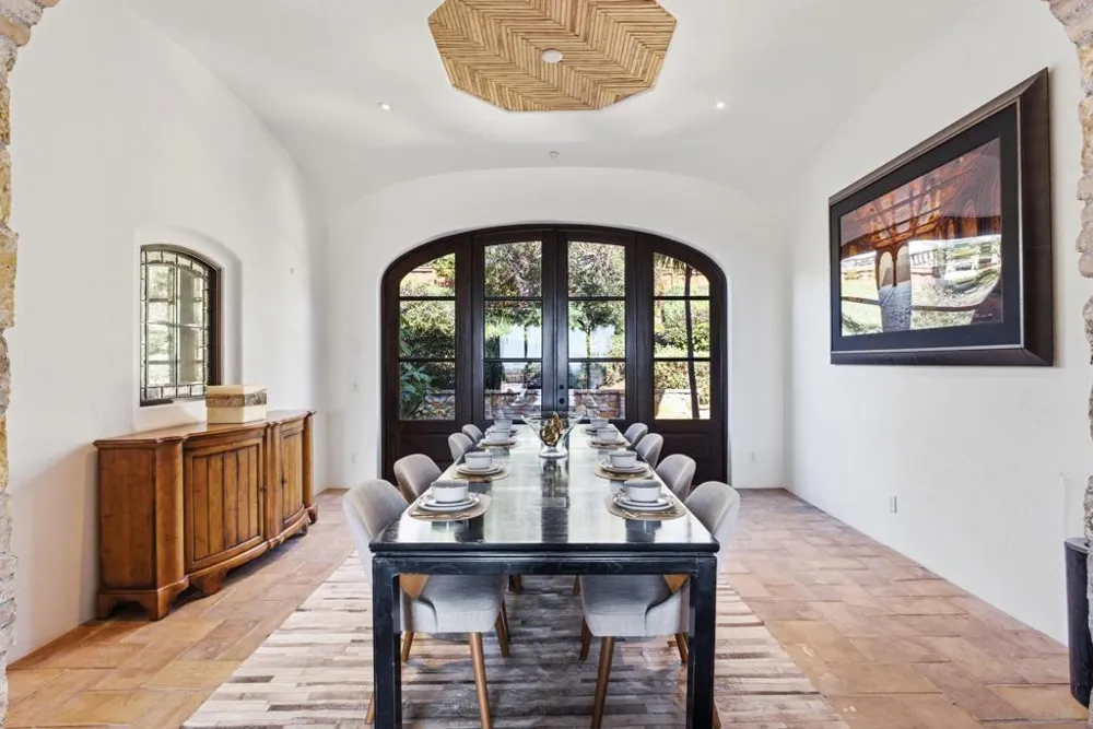 208 S Rios Solana Beach, CA 92075