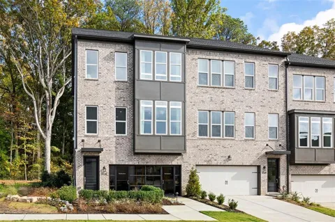 2700 Chestnut Willow Walk SE #46