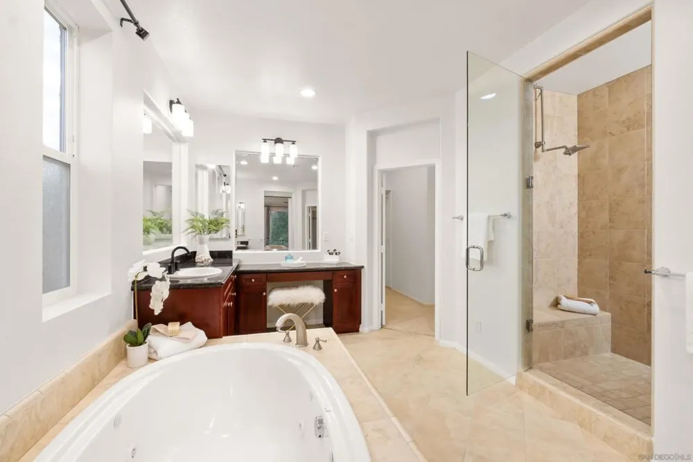 2661 Shadowbrook Way San Marcos, CA 92078