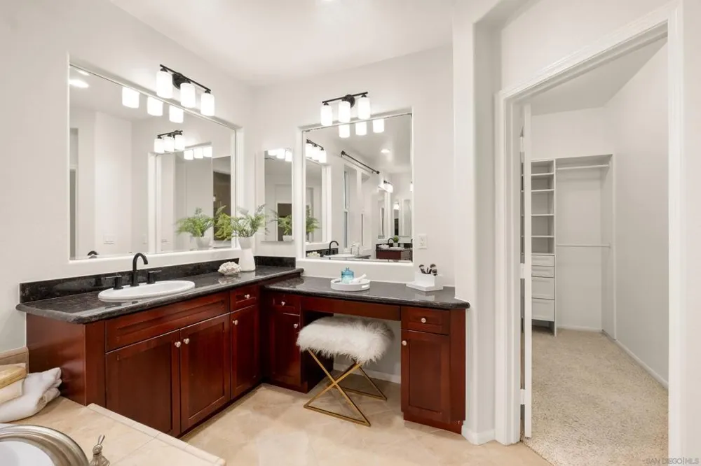 2661 Shadowbrook Way San Marcos, CA 92078