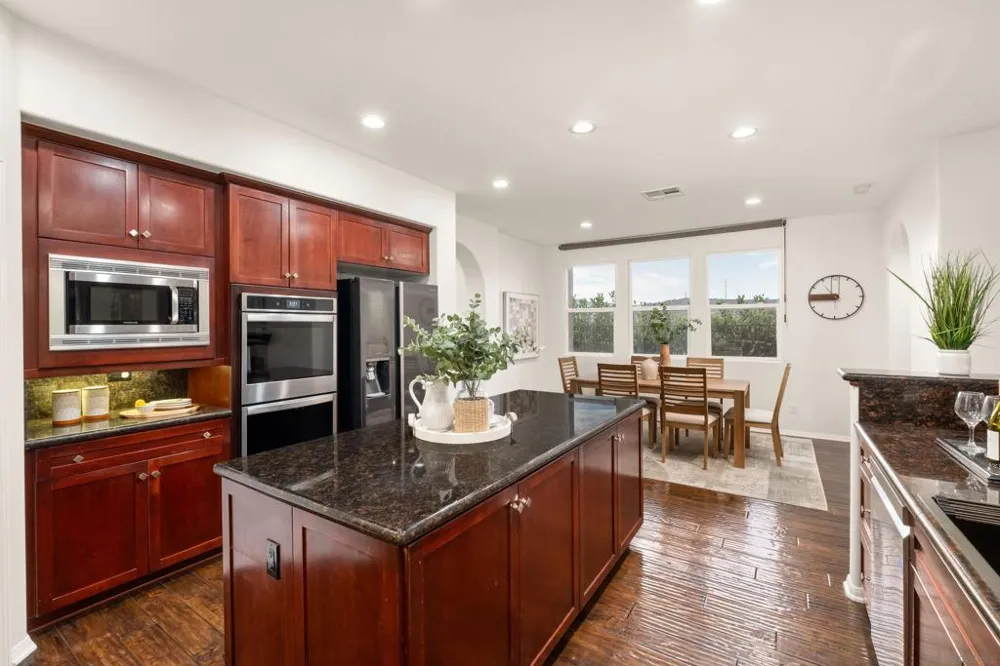 2661 Shadowbrook Way San Marcos, CA 92078