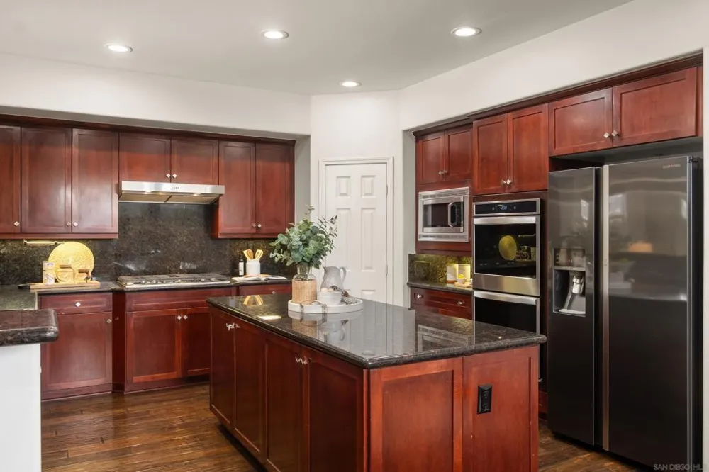 2661 Shadowbrook Way San Marcos, CA 92078