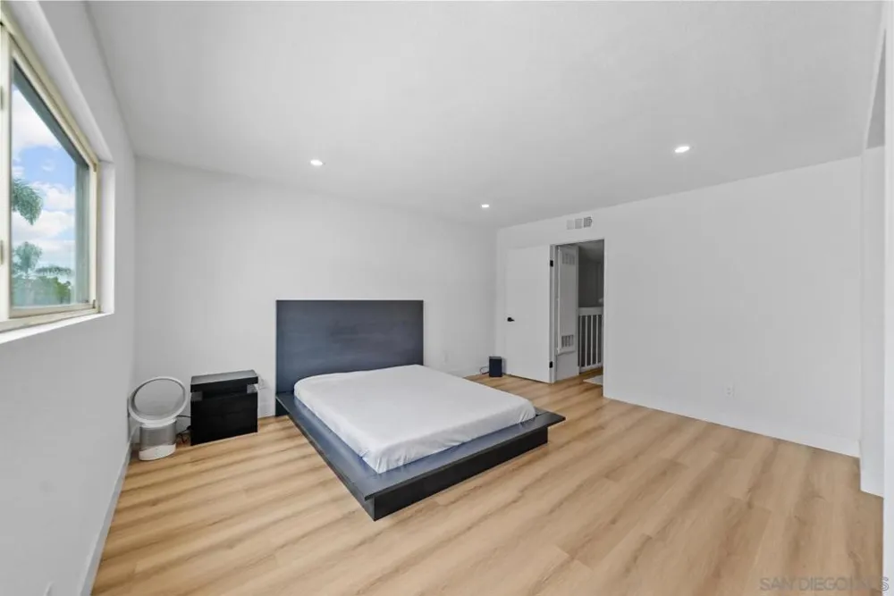 7410 Caminito Carlotta San Diego, CA 92120