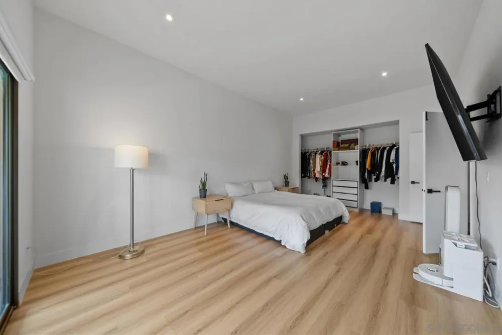 7410 Caminito Carlotta San Diego, CA 92120