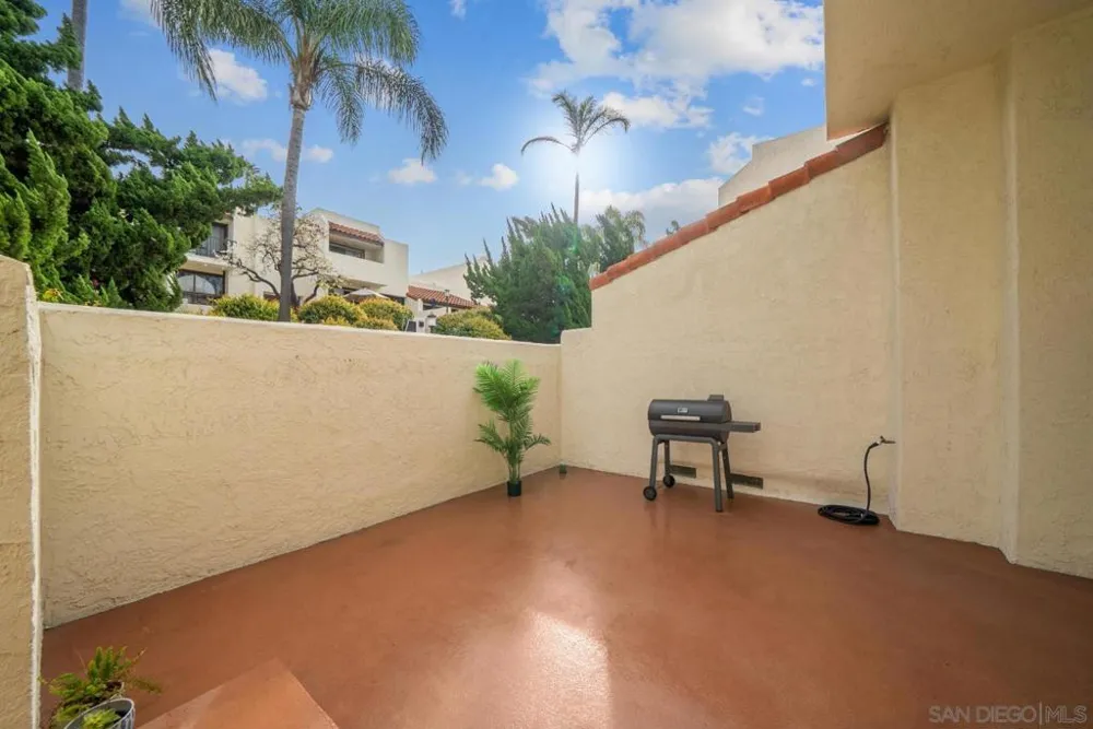 7410 Caminito Carlotta San Diego, CA 92120