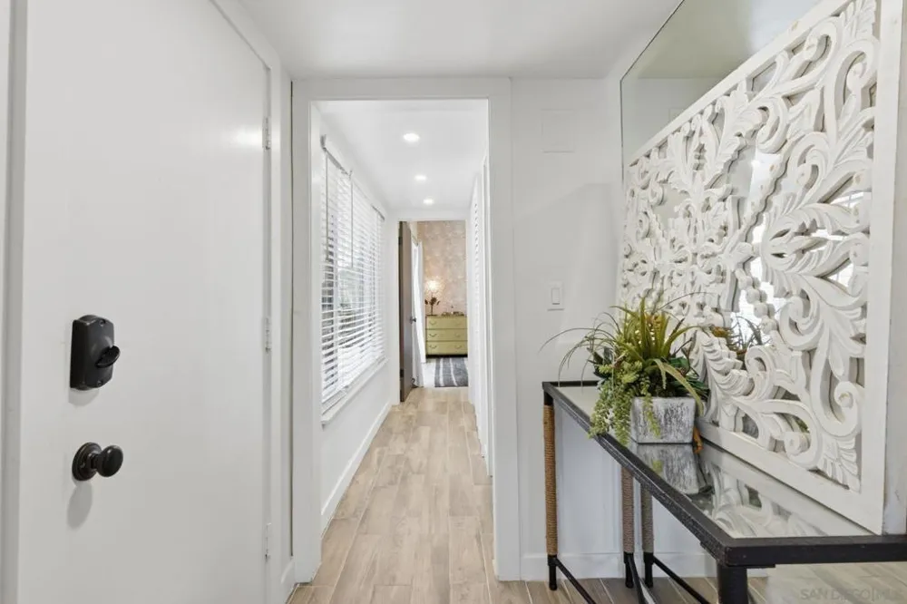 404 Bonair Street La Jolla, CA 92037