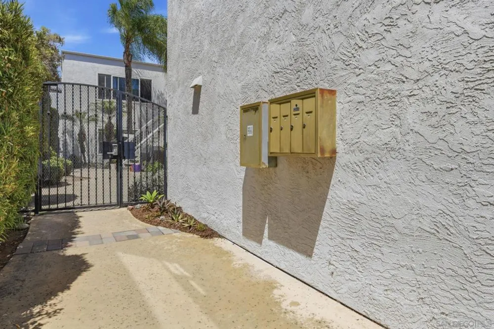 404 Bonair Street La Jolla, CA 92037