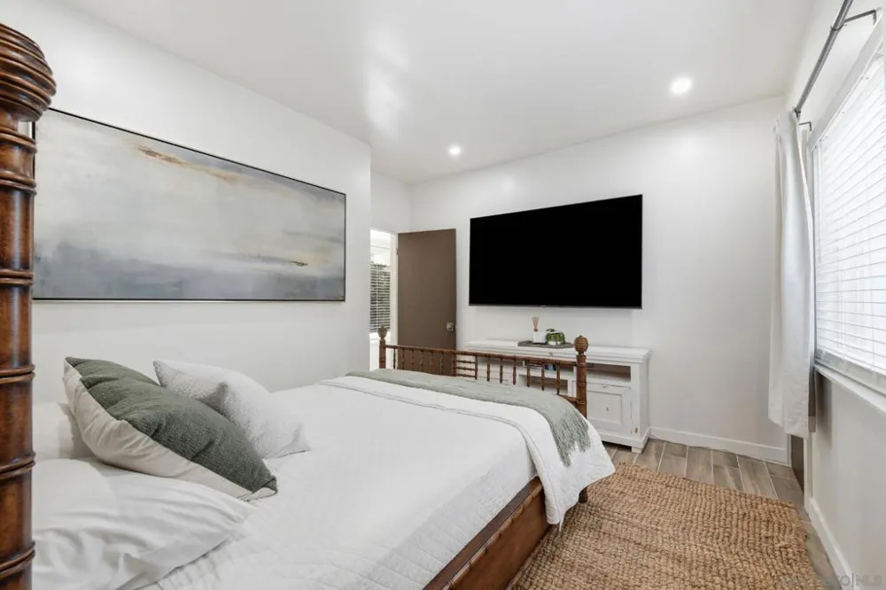 404 Bonair Street La Jolla, CA 92037