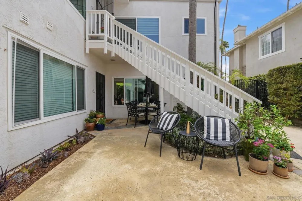 404 Bonair Street La Jolla, CA 92037
