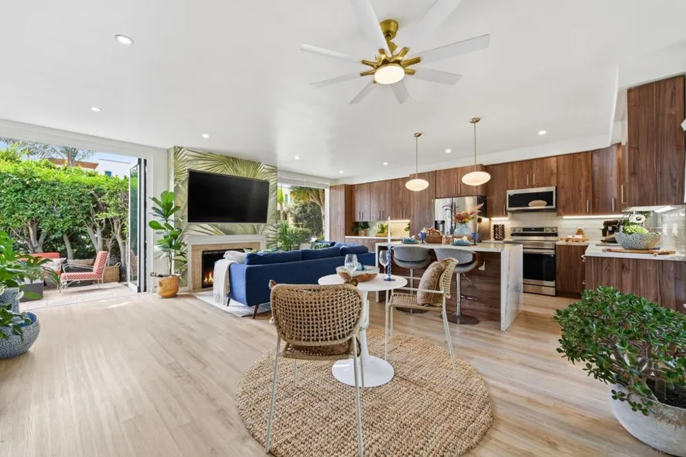404 Bonair Street La Jolla, CA 92037