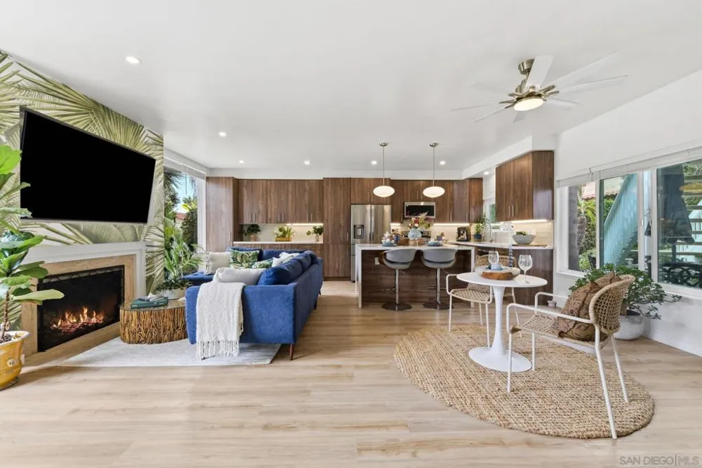 404 Bonair Street La Jolla, CA 92037