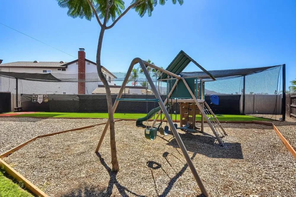 9518 HILLCREEK WAY Santee, CA 92071