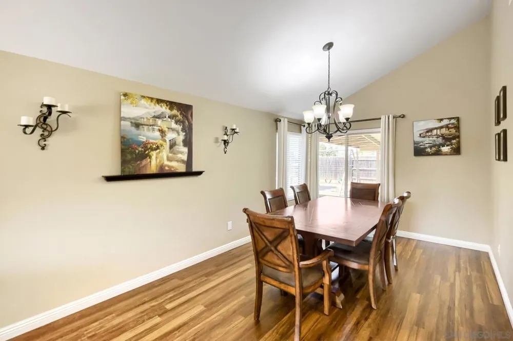 9518 HILLCREEK WAY Santee, CA 92071
