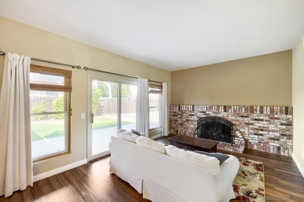9518 HILLCREEK WAY Santee, CA 92071