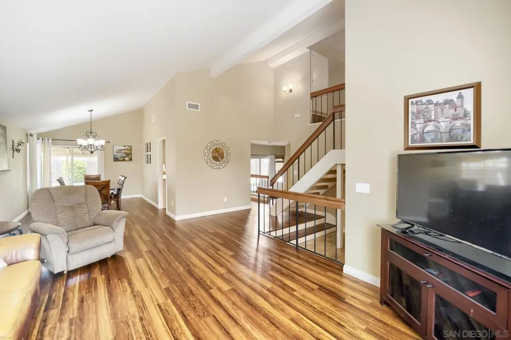 9518 HILLCREEK WAY Santee, CA 92071