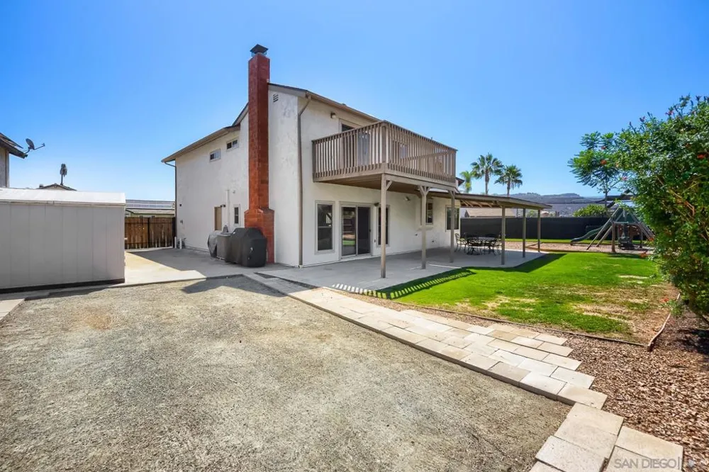 9518 HILLCREEK WAY Santee, CA 92071