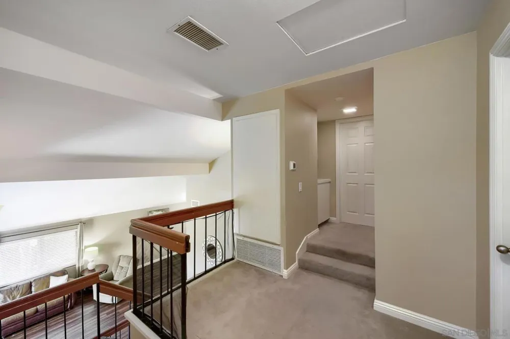 9518 HILLCREEK WAY Santee, CA 92071