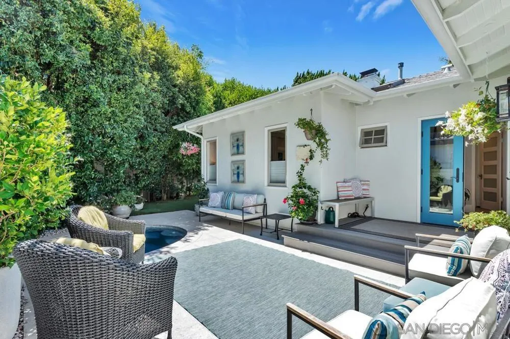 1111 G Avenue Coronado, CA 92118