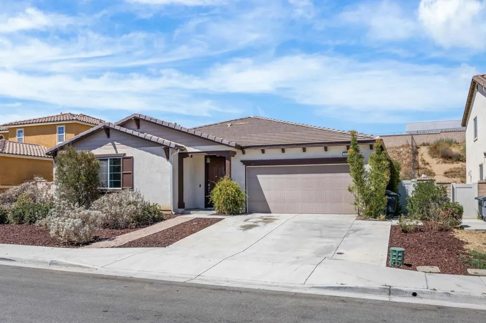 826 Genaro Drive Perris, CA 92571