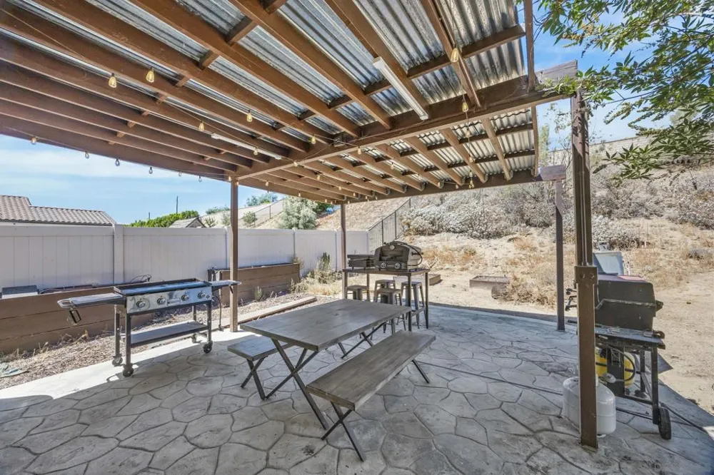 826 Genaro Drive Perris, CA 92571
