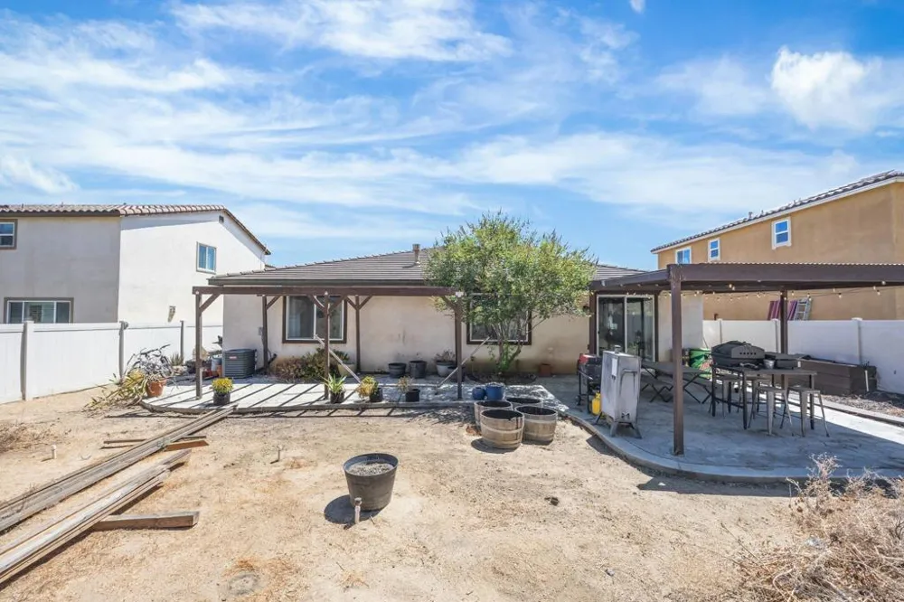 826 Genaro Drive Perris, CA 92571