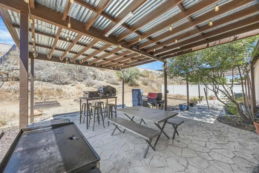826 Genaro Drive Perris, CA 92571