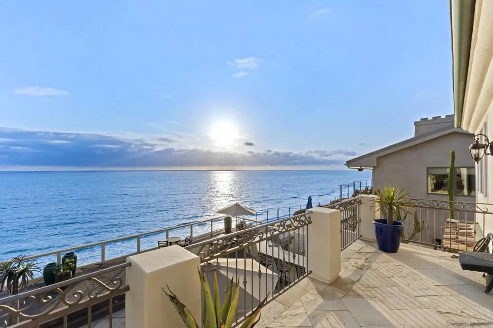 518 Neptune Encinitas, CA 92024