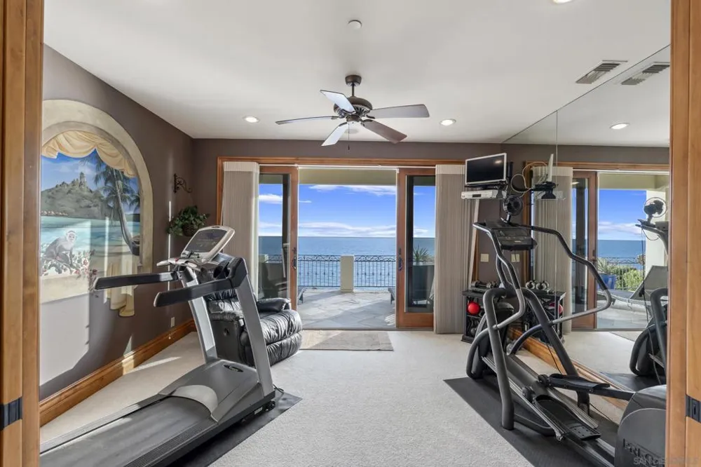 518 Neptune Encinitas, CA 92024