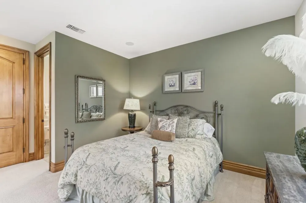 518 Neptune Encinitas, CA 92024
