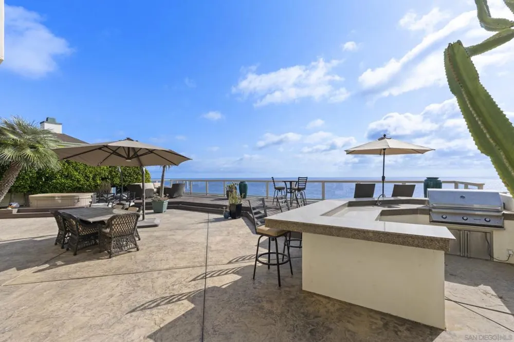 518 Neptune Encinitas, CA 92024