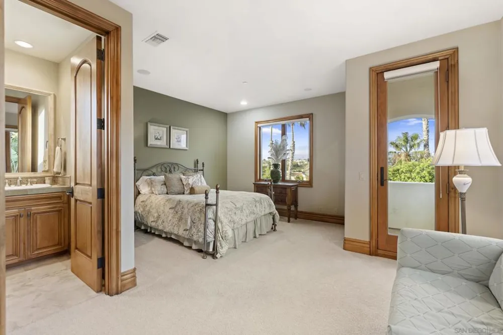 518 Neptune Encinitas, CA 92024