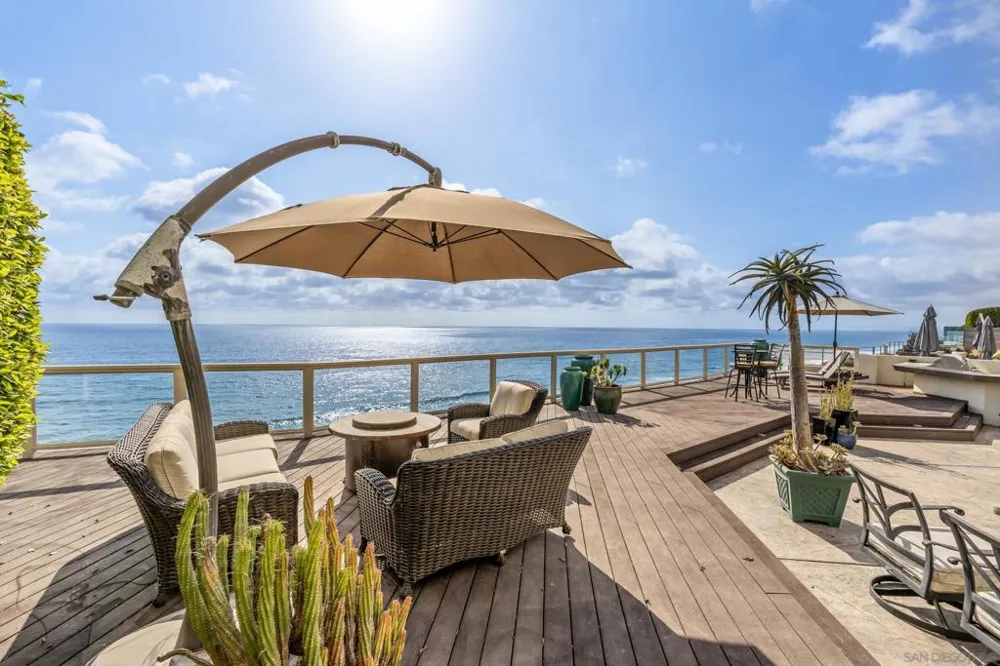 518 Neptune Encinitas, CA 92024