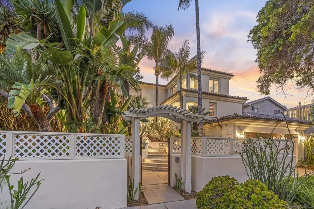 518 Neptune Encinitas, CA 92024