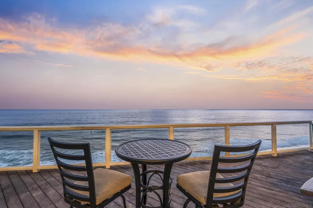 518 Neptune Encinitas, CA 92024