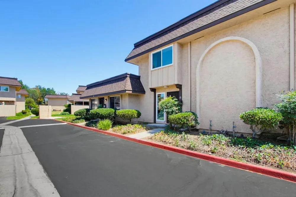 2121 E Grand Ave #C12 Escondido, CA 92027