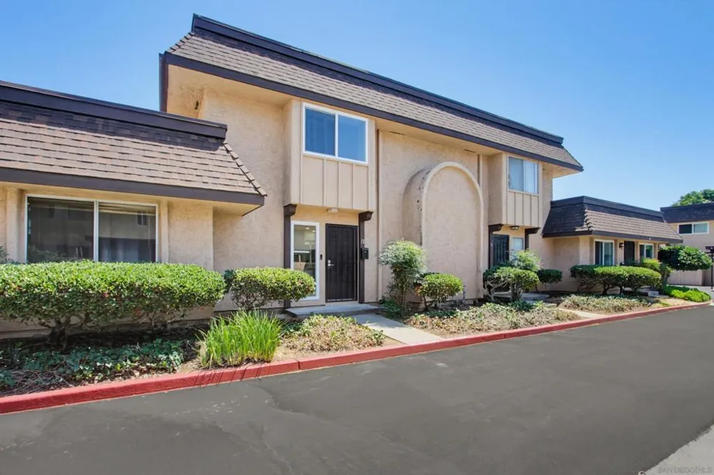 2121 E Grand Ave #C12 Escondido, CA 92027