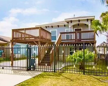 2217 Grover Avenue Galveston, TX 77551