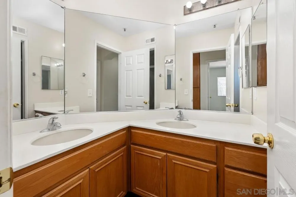 3354 Monique Lane Spring Valley, CA 91977
